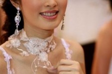 潮州人妖皇后(中国富豪娶人妖皇后)
