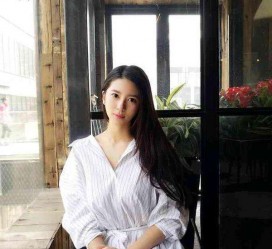 潮州女友兼职模特的小说(女友兼职模特的小说保举)