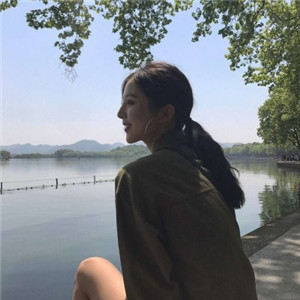 潮州私人伴游网带你看到天际，白色盐湖无际，蓝色天空无边