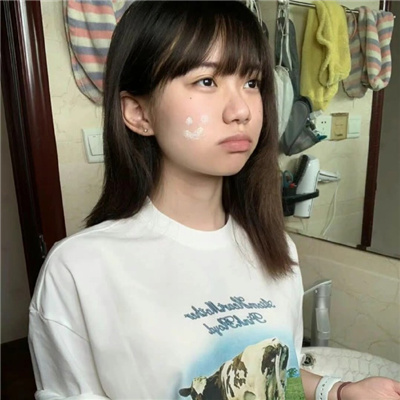 潮州伴游女生邝易云